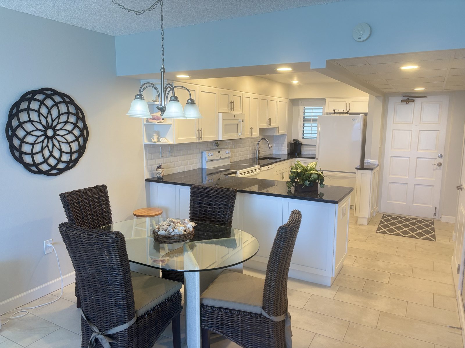 Dining area and kitchen in rental unit 1004