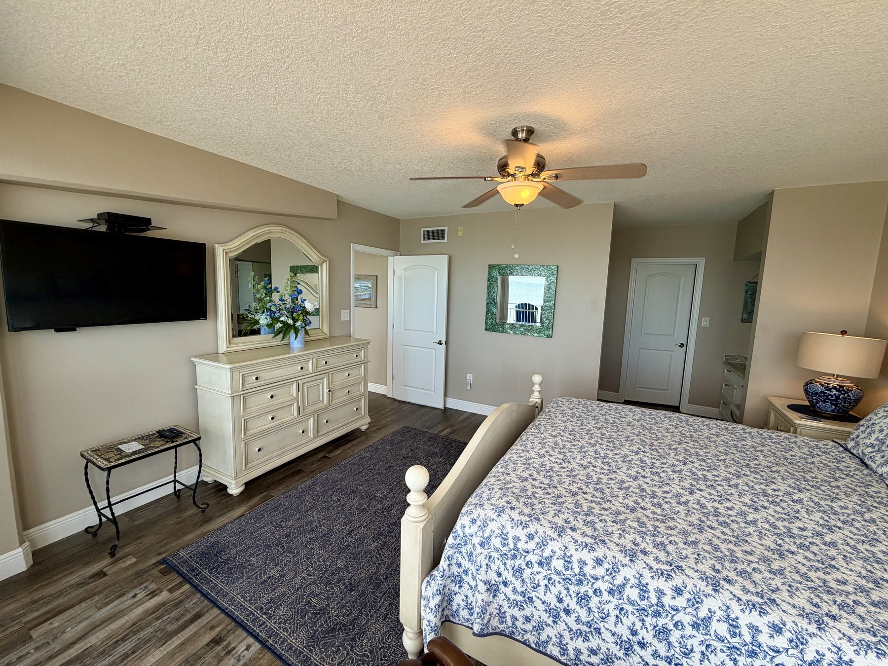 Reverse view of the primary bedroom in rental unit 1005