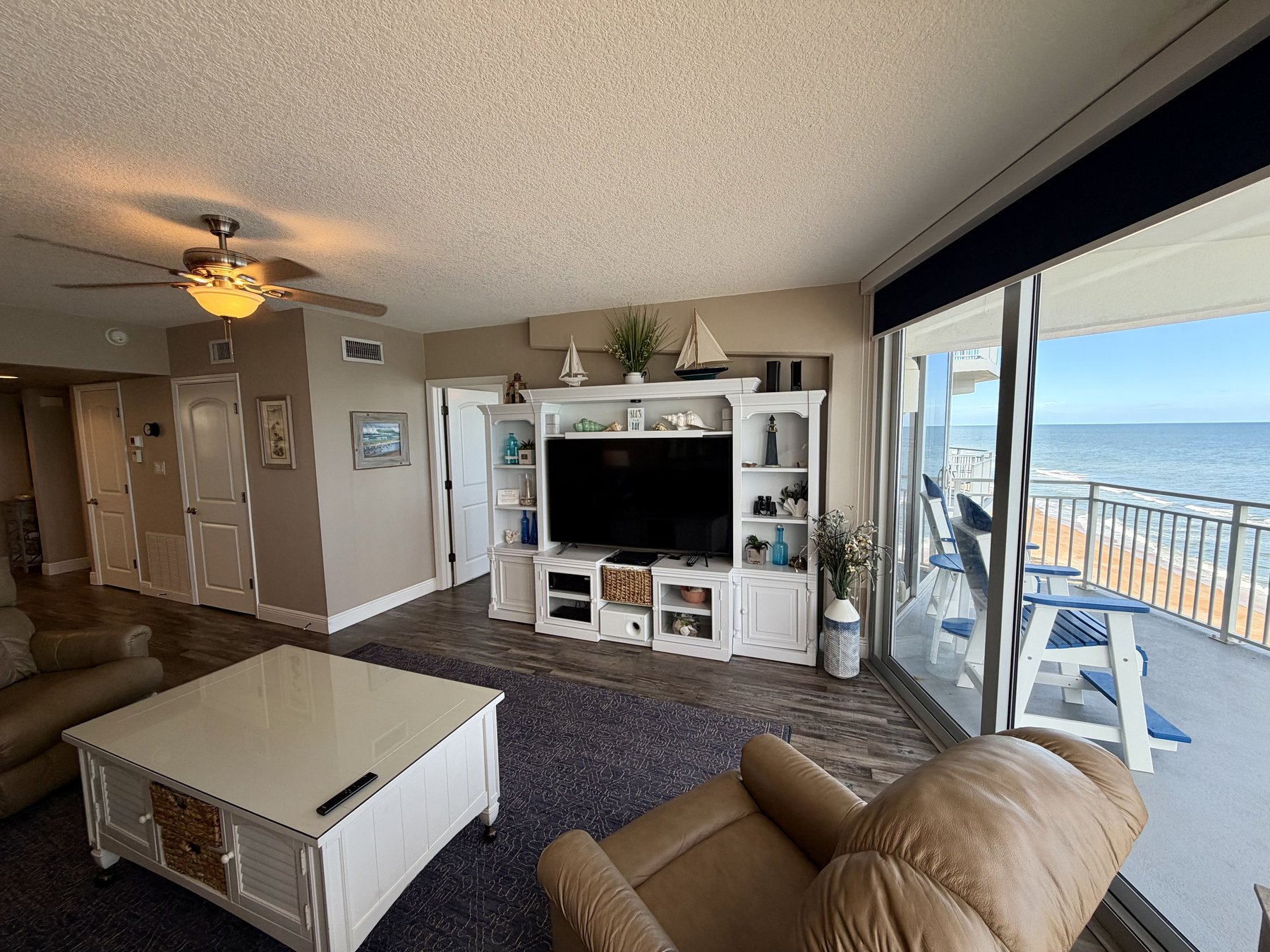 Additional oceanfront living room view in rental unit 1005