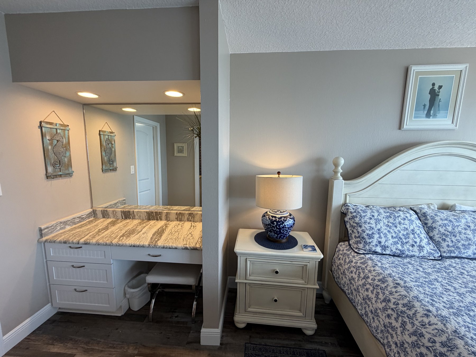 Makeup vanity in rental unit 1005