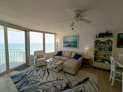 Interior view 3 of rental unit 1006