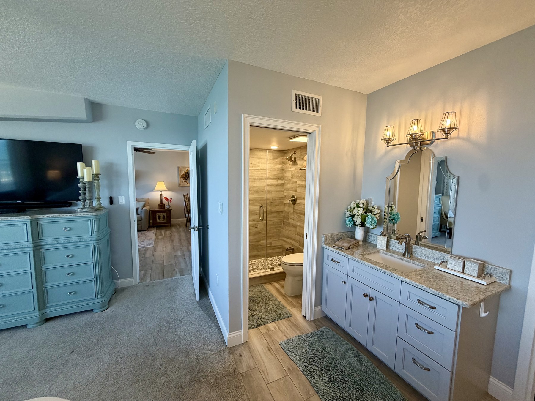 Additional view 14 of rental unit 1102