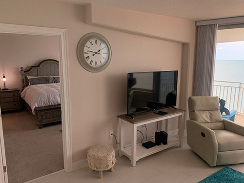 Interior view 2 of rental unit 1106