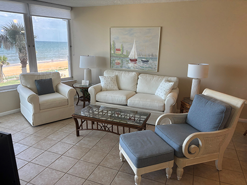 Interior view 3 of rental unit 206